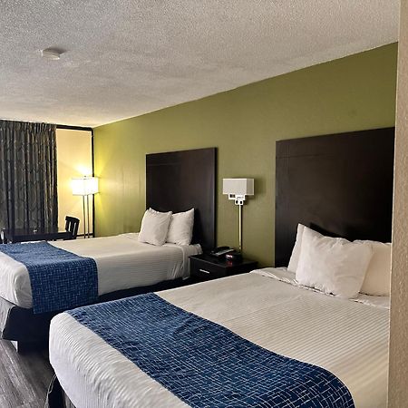 Travelodge By Wyndham Clarksville Esterno foto