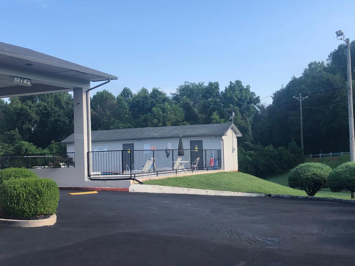 Travelodge By Wyndham Clarksville Esterno foto