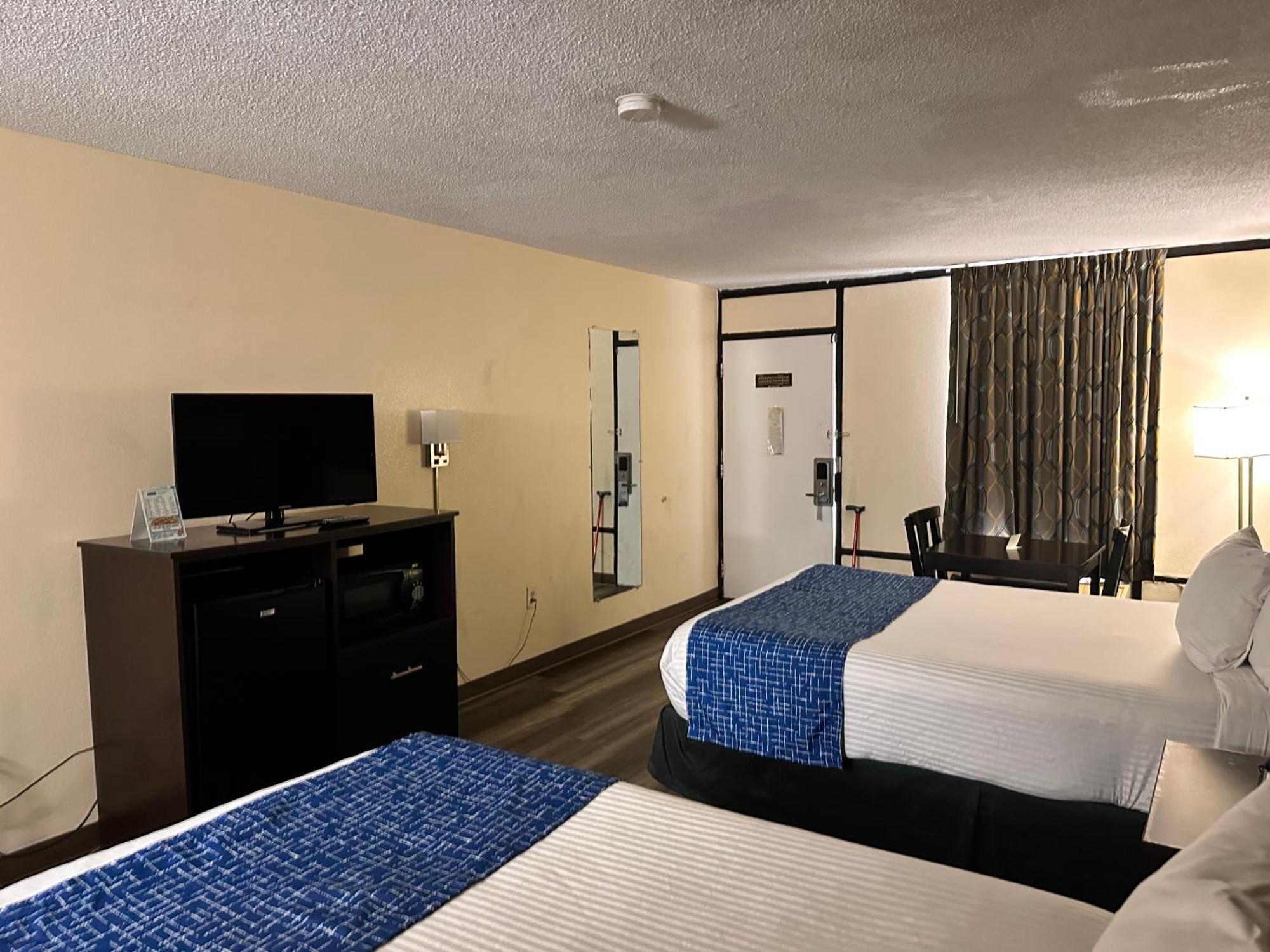 Travelodge By Wyndham Clarksville Esterno foto